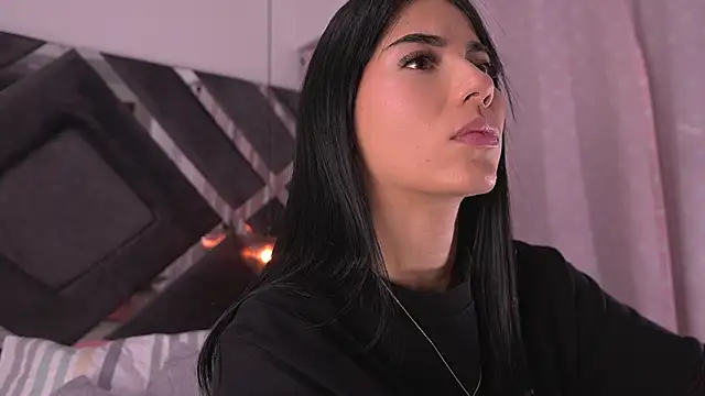 Snapshot of sam_lewins chatting on 27, 10, 2025 sam lewins online show from 27, 10, 2025