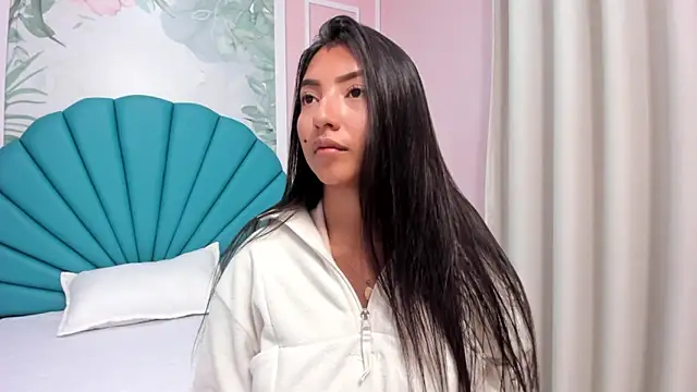 Snapshot of Daphne_Fox_ chatting on 1, 3, 2025 Daphne Fox online show from 1, 3, 2025