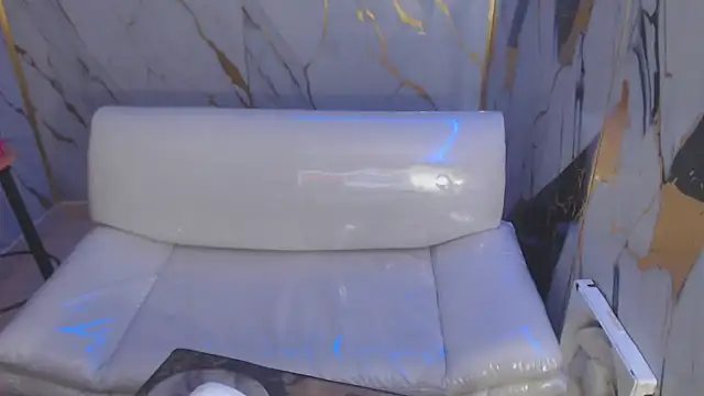 Snapshot of andy_dan18 chatting on 6, 11, 2025 andy dan18 online show from 6, 11, 2025