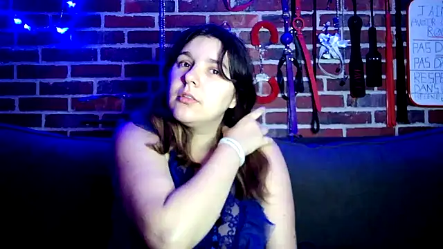 Heleneecesmecs2 online show from 17, 11, 2025