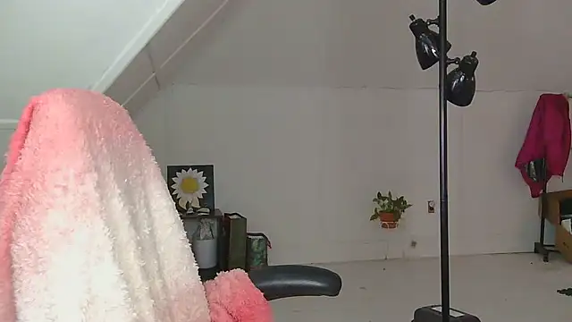 jaslenelovely online show from 7, 2, 2025