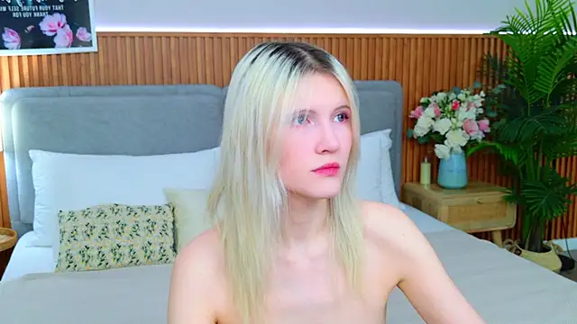 NellieLoyns online show from 18, 4, 2026