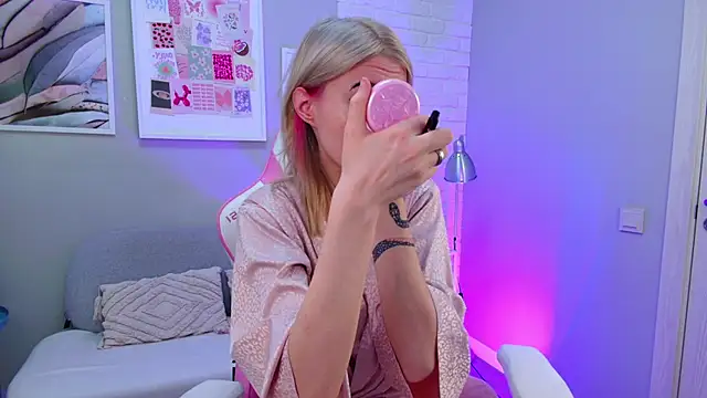 Snapshot of NellieLoyns chatting on 3, 3, 2025 NellieLoyns online show from 3, 3, 2025