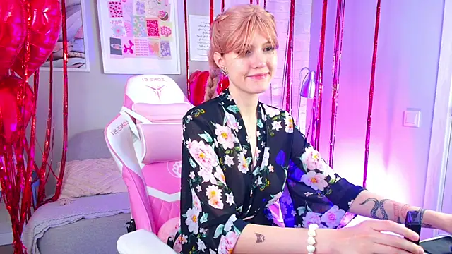 Snapshot of NellieLoyns chatting on 18, 2, 2025 NellieLoyns online show from 18, 2, 2025