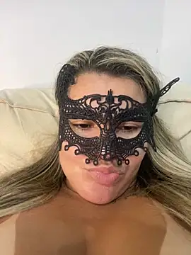 Casadadelicia26 online show from 3, 3, 2026