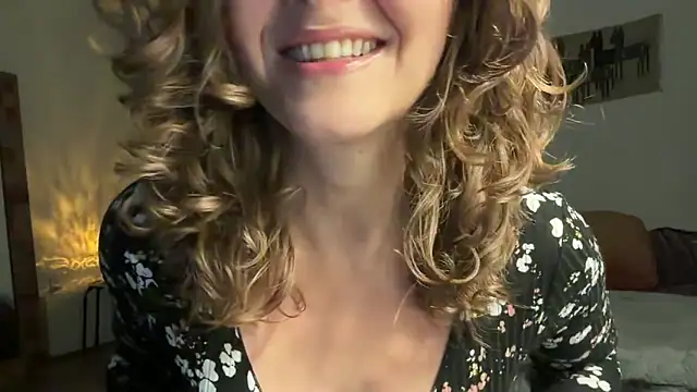 leahsparkles online show from 18, 10, 2025