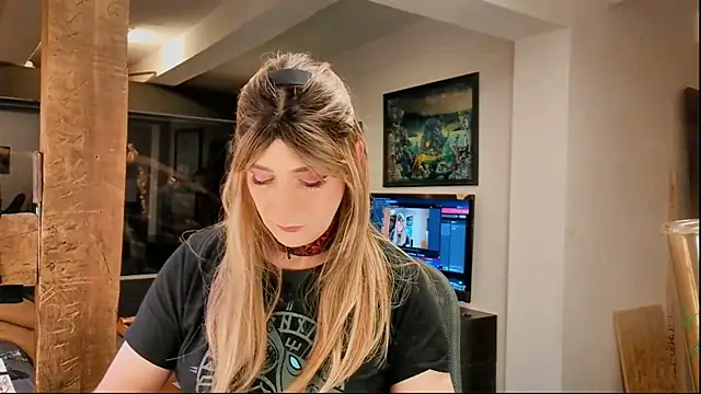 Snapshot of DYasmin69 chatting on 25, 10, 2025 DYasmin69 online show from 25, 10, 2025