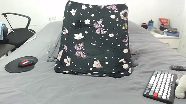 Girlhornyx online show from 21, 10, 2025