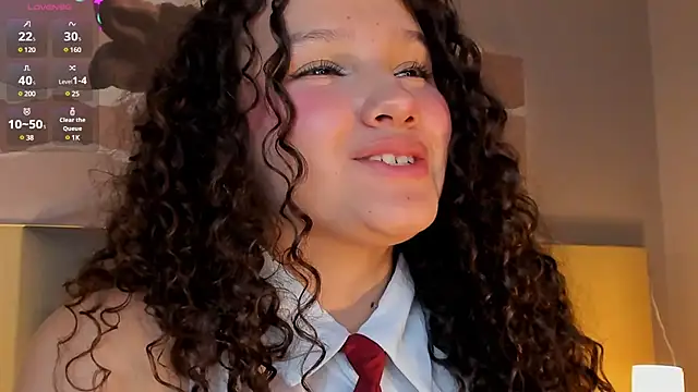LucyLovelyy online show from 4, 3, 2025