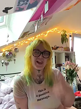 Snapshot of _dwhorekin_ chatting on 2, 11, 2025  dwhorekin  online show from 2, 11, 2025