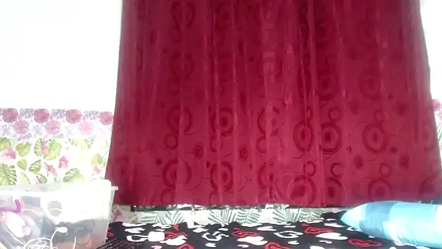 lucia514gutierre online show from 9, 1, 2025