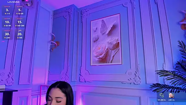 stefany duque1  online show from 3, 12, 2025