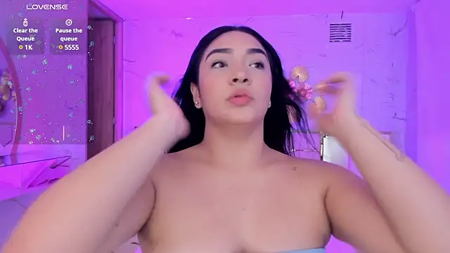 stefany duque1  online show from 8, 3, 2025