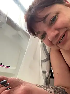 Luciouslouise72xh online show from 9, 10, 2025