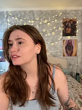 Snapshot of Sabrina_shells chatting on 8, 11, 2025 Sabrina shells online show from 8, 11, 2025