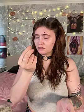 Snapshot of Sabrina_shells chatting on 29, 10, 2025 Sabrina shells online show from 29, 10, 2025