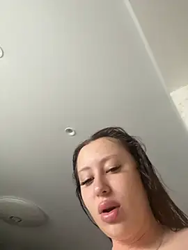 Snapshot of AndreaMood chatting on 17, 5, 2026 AndreaMood online show from 17, 5, 2026