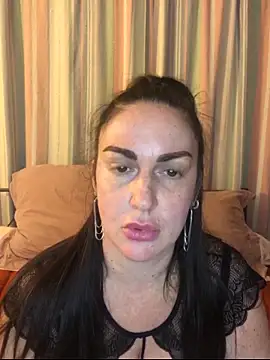 BELLAMORGANE1 online show from 6, 4, 2026