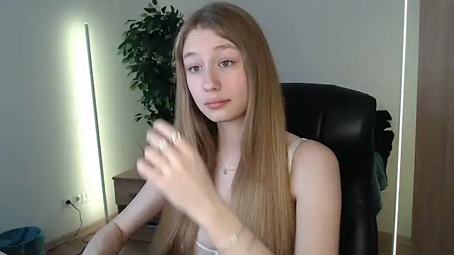 Haley Vixen online show from 8, 1, 2025