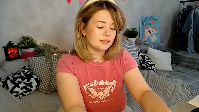 Snapshot of TessPleasure chatting on 12, 2, 2025 TessPleasure online show from 12, 2, 2025