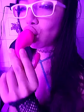 Snapshot of StarSex22 chatting on 16, 1, 2025 StarSex22 online show from 16, 1, 2025