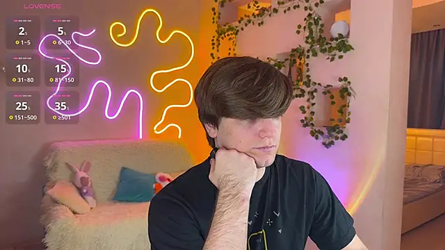 RobertAndLinela online show from 18, 11, 2025