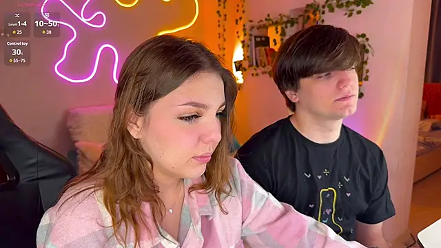 RobertAndLinela online show from 11, 11, 2025