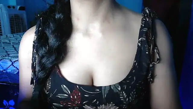 Snapshot of Somiya87 chatting on 29, 4, 2026 Somiya87 online show from 29, 4, 2026