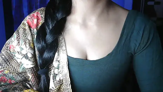 Snapshot of Somiya87 chatting on 4, 5, 2026 Somiya87 online show from 4, 5, 2026