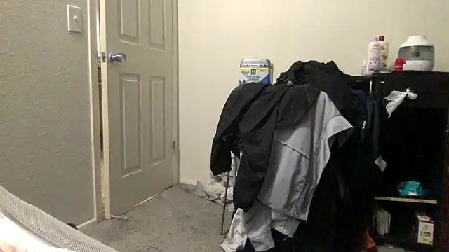 bubblebut420 online show from 21, 11, 2025