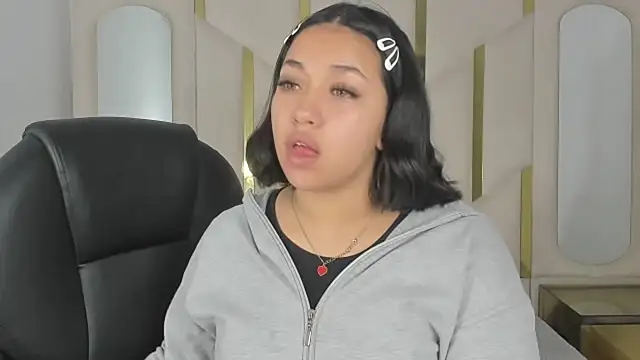 Snapshot of IsabellRodriguez18 chatting on 27, 11, 2025 IsabellRodriguez18 online show from 27, 11, 2025