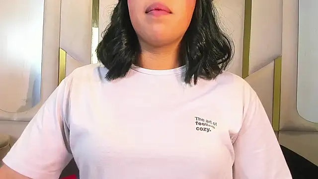 IsabellRodriguez18 online show from 10, 6, 2026
