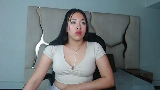 IsabellRodriguez18 online show from 21, 2, 2025