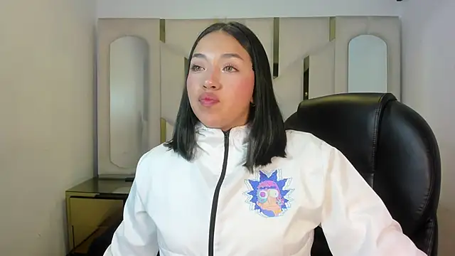 IsabellRodriguez18 online show from 3, 6, 2026