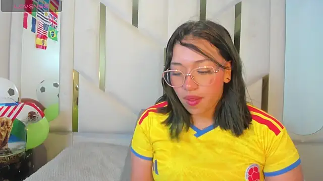 IsabellRodriguez18 online show from 18, 6, 2026