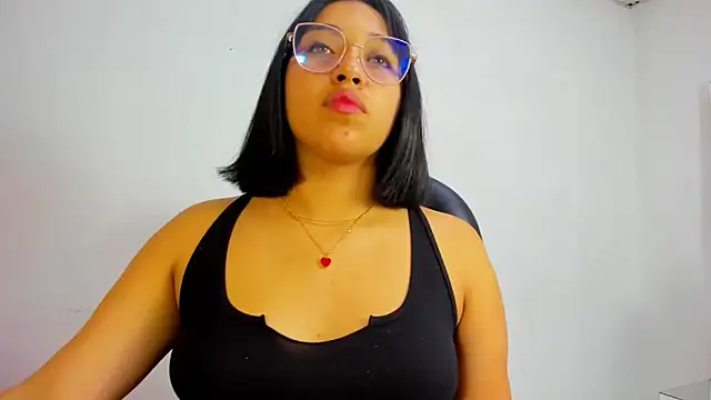 Snapshot of IsabellRodriguez18 chatting on 22, 11, 2025 IsabellRodriguez18 online show from 22, 11, 2025