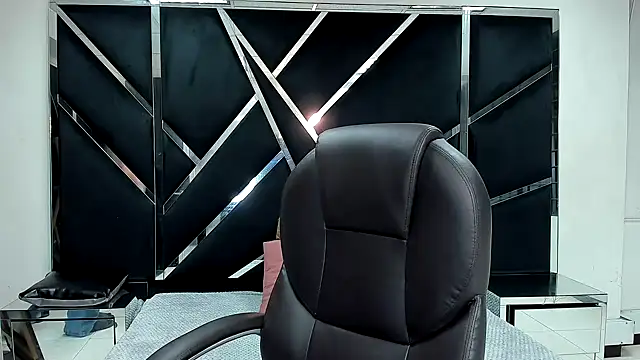 Snapshot of IsabellRodriguez18 chatting on 9, 10, 2025 IsabellRodriguez18 online show from 9, 10, 2025