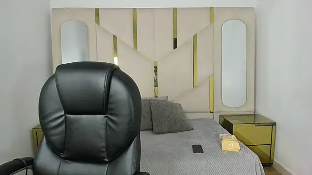 Snapshot of IsabellRodriguez18 chatting on 28, 10, 2025 IsabellRodriguez18 online show from 28, 10, 2025