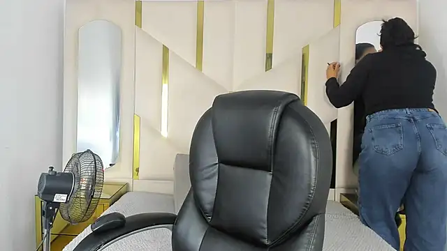 Snapshot of IsabellRodriguez18 chatting on 13, 11, 2025 IsabellRodriguez18 online show from 13, 11, 2025