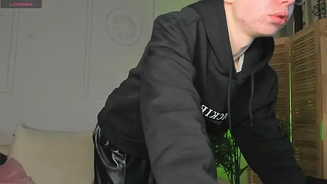 Snapshot of Ken_Feels chatting on 11, 1, 2025 Ken Feels online show from 11, 1, 2025