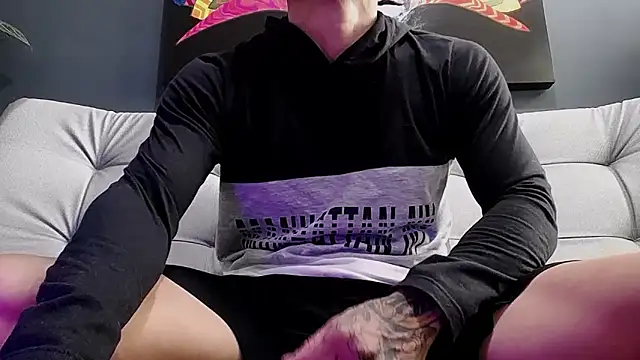 Snapshot of callme_douglas chatting on 7, 10, 2025 callme douglas online show from 7, 10, 2025