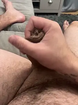 Snapshot of 22TT2295 chatting on 7, 11, 2025 22TT2295 online show from 7, 11, 2025