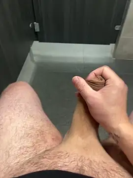 Snapshot of 22TT2295 chatting on 14, 11, 2025 22TT2295 online show from 14, 11, 2025