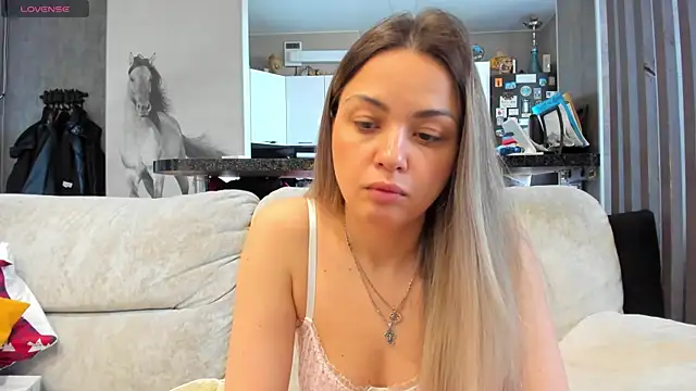 Snapshot of Mia___murrr chatting on 12, 5, 2026 Mia murrr online show from 12, 5, 2026