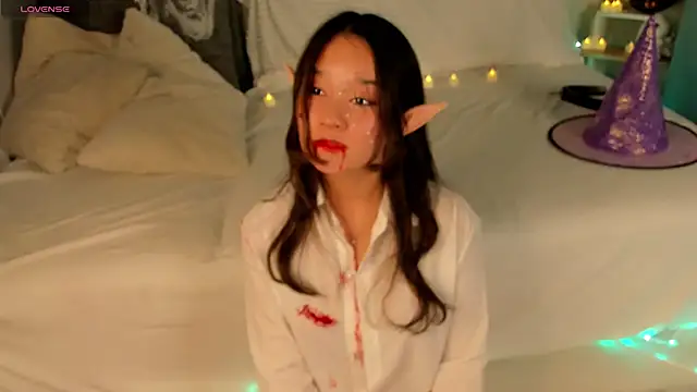 Snapshot of Maekko chatting on 31, 10, 2025 Maekko online show from 31, 10, 2025