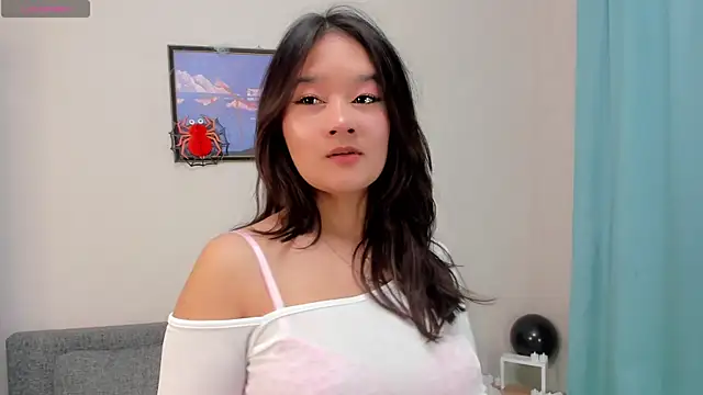 Snapshot of Maekko chatting on 8, 11, 2025 Maekko online show from 8, 11, 2025