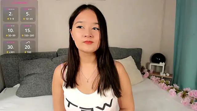 Snapshot of Maekko chatting on 14, 11, 2025 Maekko online show from 14, 11, 2025