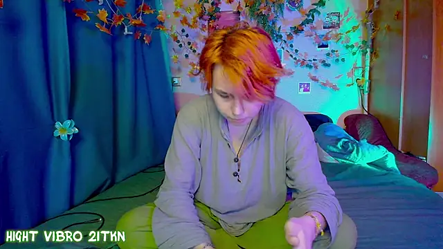 Snapshot of TrickyKitsune chatting on 27, 11, 2025 TrickyKitsune online show from 27, 11, 2025