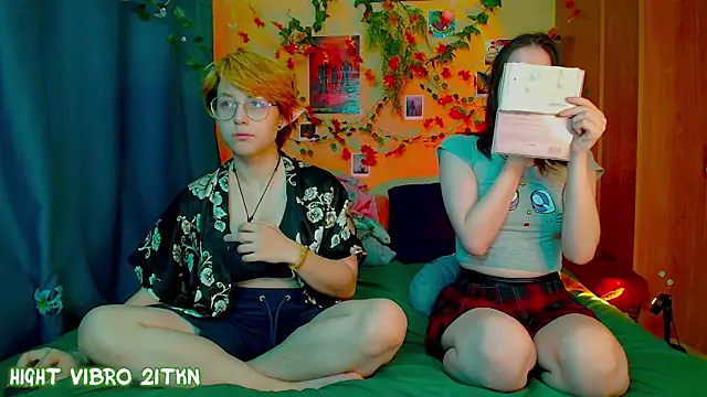 TrickyKitsune online show from 3, 10, 2025