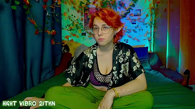 Snapshot of TrickyKitsune chatting on 17, 11, 2025 TrickyKitsune online show from 17, 11, 2025